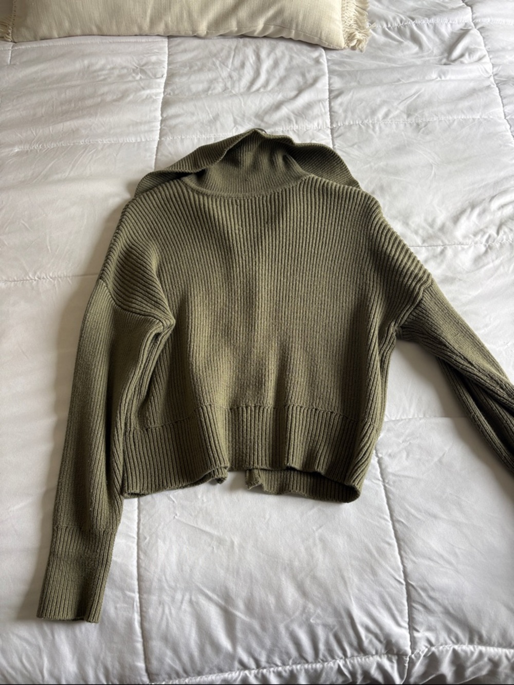 Abercrombie Ribbed Zip-Front Olive Green Women's Sweater - Picture 2 of 2